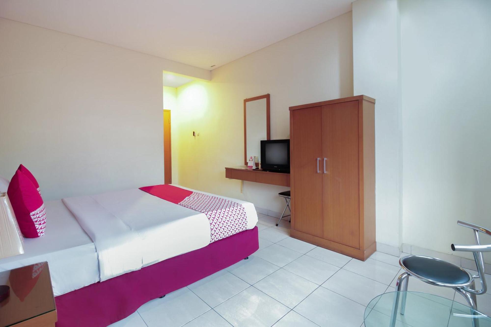 Capital O Galaxy Inn Бандунг Екстер'єр фото